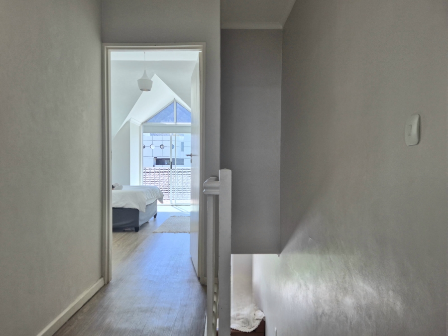 2 Bedroom Property for Sale in Claremont Upper Western Cape